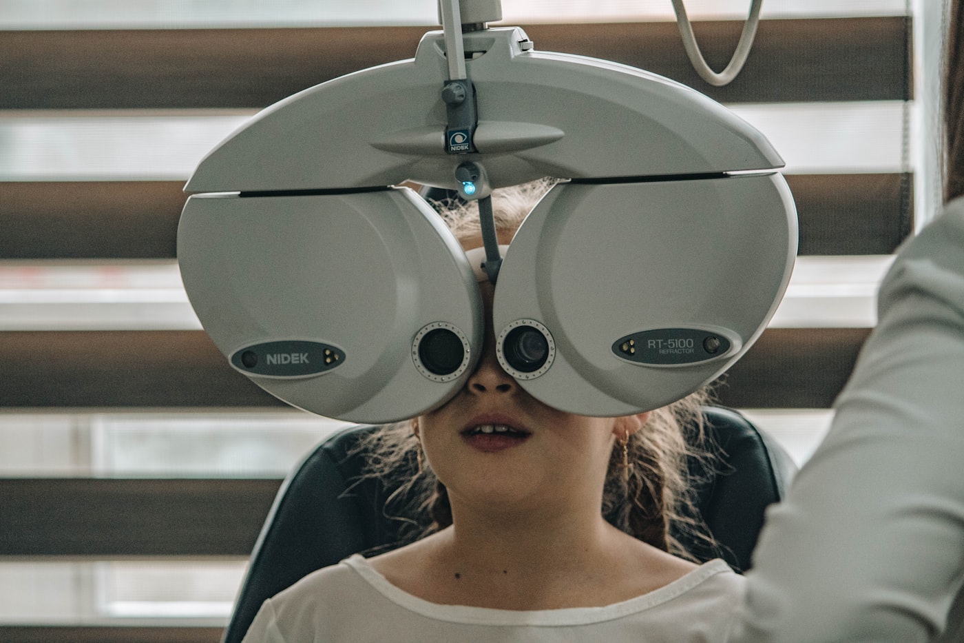 Bladeless LASIK